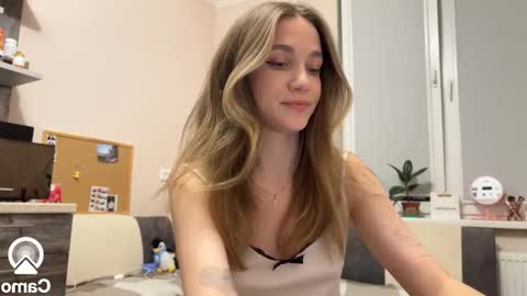 Snapshot of amy_chill chatting on March 2025 06:48:01 PM Amy Chill online show from March 2025 06:48:01 PM