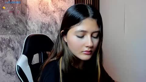 Amy online show from December 2025 07:55:01 PM