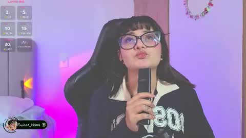 Snapshot of amy_lit chatting on July 2026 10:05:02 PM Hello I am Allison Welcome to my room and let is have a good time together whith me online show from July 2026 10:05:02 PM