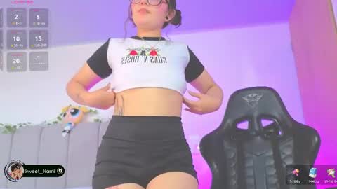 Snapshot of amy_lit chatting on July 2026 09:57:01 PM Hello I am Allison Welcome to my room and let is have a good time together whith me online show from July 2026 09:57:01 PM