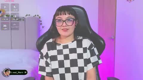 Snapshot of amy_lit chatting on July 2026 09:02:01 PM Hello I am Allison Welcome to my room and let is have a good time together whith me online show from July 2026 09:02:01 PM