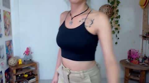 amy mur online show from September 2025 06:30:02 PM