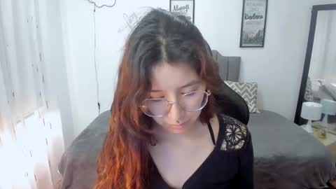 Snapshot of amy_sophiaa chatting on September 2025 12:54:02 PM Amy sophia 3 online show from September 2025 12:54:02 PM
