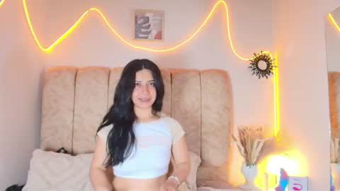 Snapshot of amy_swann chatting on June 2026 11:48:01 AM Amy online show from June 2026 11:48:01 AM