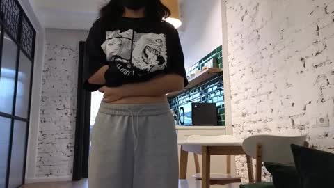 girl next door named Amy online show from February 2025 01:22:02 PM