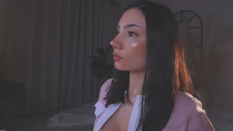 Amy Armstrong online show from September 2025 11:26:02 PM