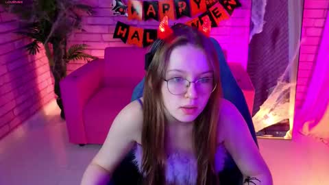 amycherryberry online show from October 2025 03:25:01 AM