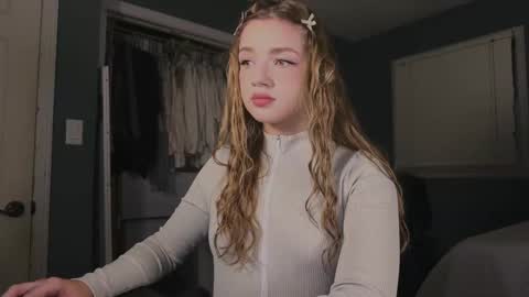 Amy online show from September 2025 05:10:02 AM