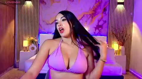 Snapshot of amyjohnsonn chatting on July 2026 07:44:01 AM amyjohnsonn online show from July 2026 07:44:01 AM