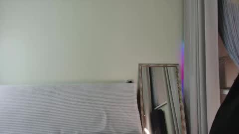 Snapshot of amylanee chatting on January 2026 08:27:01 AM amylanee online show from January 2026 08:27:01 AM