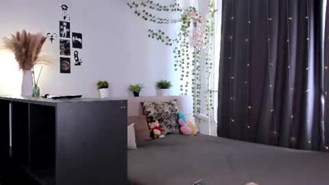 Snapshot of amylouwood chatting on July 2026 12:41:01 PM Amy online show from July 2026 12:41:01 PM