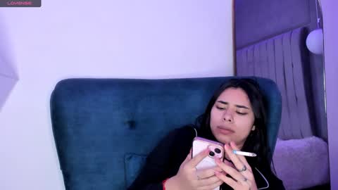 Amy ... Nice to meet u   thumb up me please its important online show from January 2025 04:39:02 AM