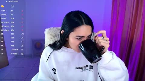 Amy ... Nice to meet u   thumb up me please its important online show from October 2025 03:48:01 AM