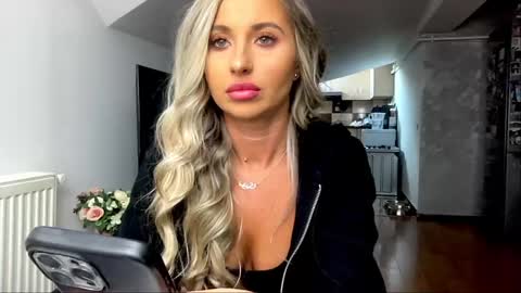 amyroberta92 online show from January 2025 10:03:01 AM