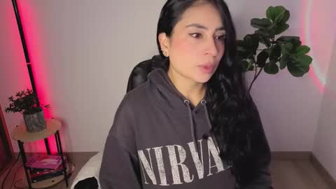 Aleja  online show from October 2025 06:36:02 AM