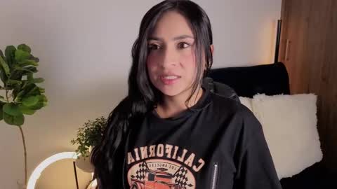 Aleja  online show from November 2025 03:06:02 AM