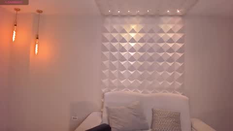 AMY R  online show from February 2026 11:43:02 AM