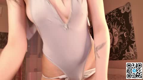 Snapshot of amyskymoon chatting on May 2026 05:21:02 PM amyskymoon online show from May 2026 05:21:02 PM