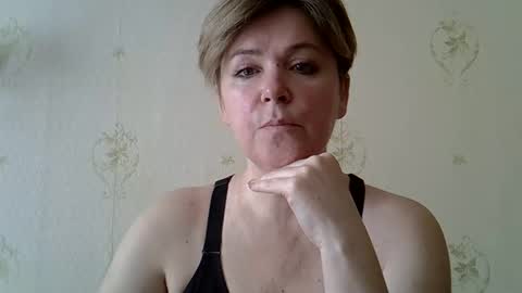 amyvalentine1 online show from April 2026 07:53:01 AM