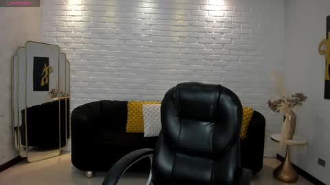 Snapshot of amywalker_ chatting on January 2025 10:11:02 AM AMY WALKER online show from January 2025 10:11:02 AM