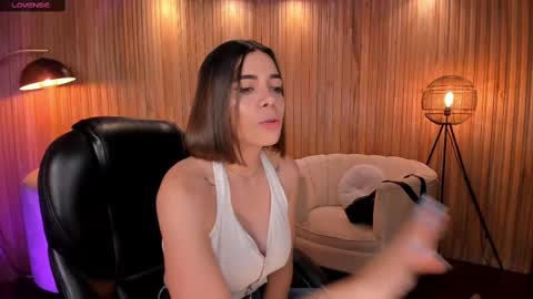 Snapshot of amywalker_ chatting on February 2025 10:15:02 AM AMY WALKER online show from February 2025 10:15:02 AM
