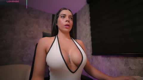 AMY WALKER online show from December 2025 09:03:01 AM