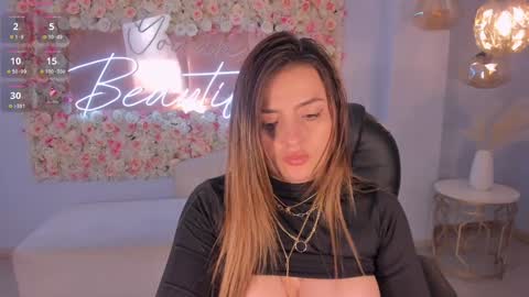 Snapshot of amywoods chatting on December 2024 07:22:01 AM online show from December 2024 07:22:01 AM