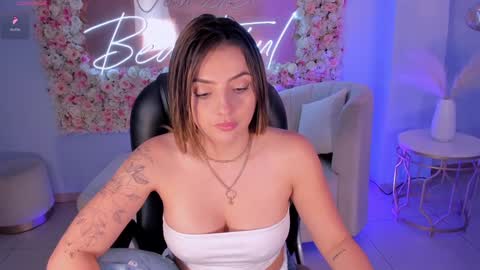 Snapshot of amywoods chatting on January 2025 01:23:02 AM online show from January 2025 01:23:02 AM