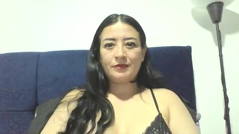 Ana online show from November 2025 03:17:01 AM