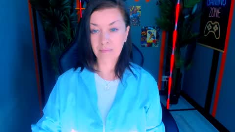 Snapshot of ana_mills chatting on May 2026 09:58:02 AM Ana online show from May 2026 09:58:02 AM