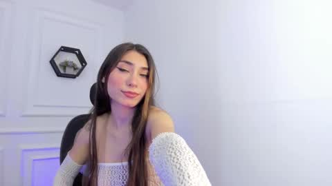 Snapshot of ana_muller19 chatting on December 2025 11:32:01 PM Ana online show from December 2025 11:32:01 PM