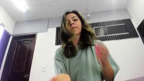 Ana  online show from February 2026 11:27:01 AM