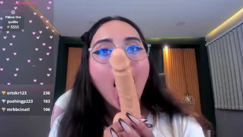 Snapshot of ana_taylor2 chatting on January 2025 11:45:01 PM Ana online show from January 2025 11:45:01 PM