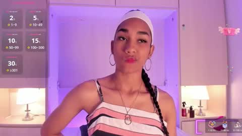 anaacollins_ online show from November 2025 11:45:01 AM