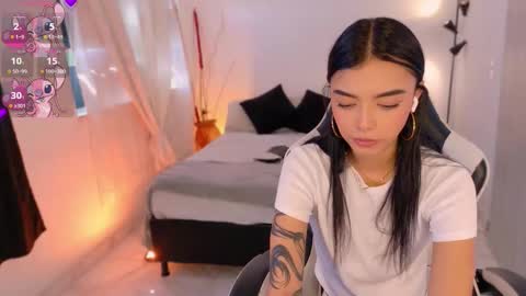 ANABEL WOLF  online show from November 2025 03:38:02 PM