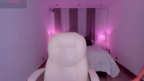 Anahi Curlie online show from February 2025 02:55:02 AM