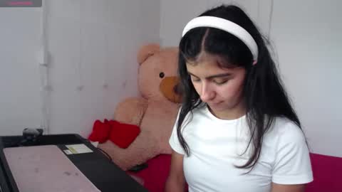 Anahi Browns online show from January 2026 09:18:02 PM