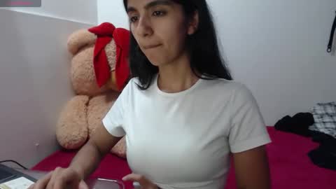 Anahi Browns online show from May 2026 09:53:01 PM