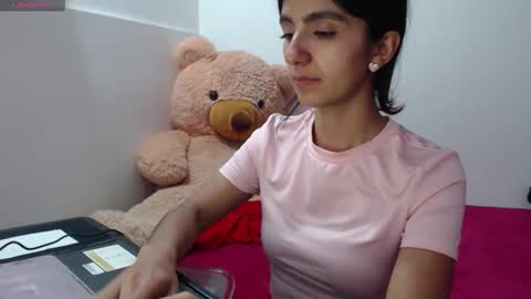 Anahi Browns online show from May 2026 09:10:02 PM