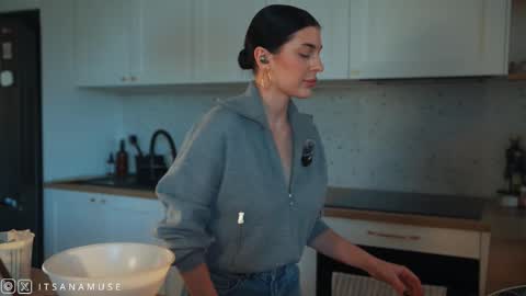 Ana online show from October 2025 03:13:01 PM