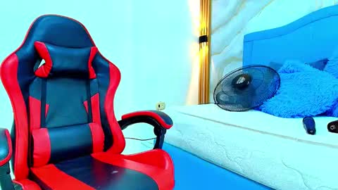 Snapshot of anapau_cooper chatting on February 2026 06:42:02 AM A N A P A U L A online show from February 2026 06:42:02 AM