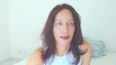 anapereira12 online show from April 2026 04:48:02 PM