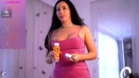 Anna online show from September 2025 08:20:02 PM