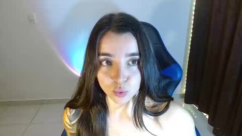 Snapshot of anarosse__ chatting on December 2024 11:19:02 PM ana 3 online show from December 2024 11:19:02 PM