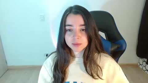Snapshot of anarosse__ chatting on January 2025 05:56:01 AM ana 3 online show from January 2025 05:56:01 AM