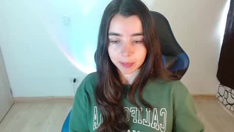 Snapshot of anarosse__ chatting on February 2025 01:59:01 PM ana 3 online show from February 2025 01:59:01 PM