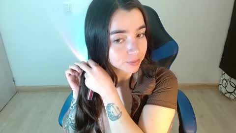 Snapshot of anarosse__ chatting on March 2025 04:34:02 AM ana 3 online show from March 2025 04:34:02 AM