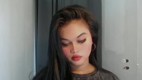 Snapshot of anaruru_ chatting on April 2026 01:52:02 PM ANA online show from April 2026 01:52:02 PM