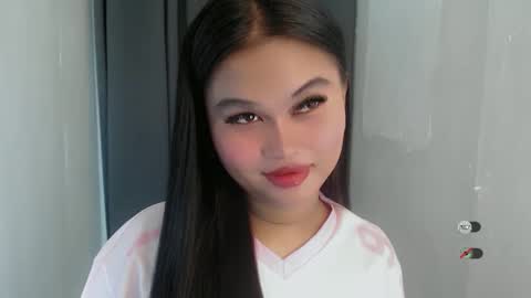 Snapshot of anaruru_ chatting on April 2026 03:42:02 PM ANA online show from April 2026 03:42:02 PM