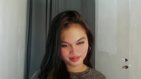 Snapshot of anaruru_ chatting on April 2026 04:51:02 PM ANA online show from April 2026 04:51:02 PM